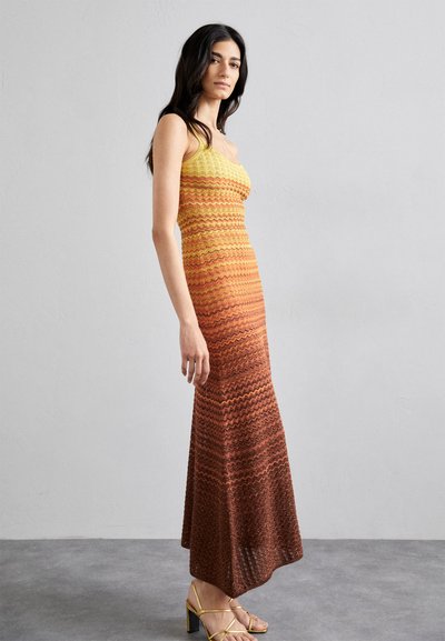 Ibiza | Midi knit dress